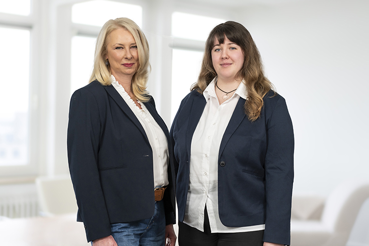 From left to right: Martina Eickhoff | Head of Export • Lena Brunkhorst | Customer Service Forwarding & Logistics Department